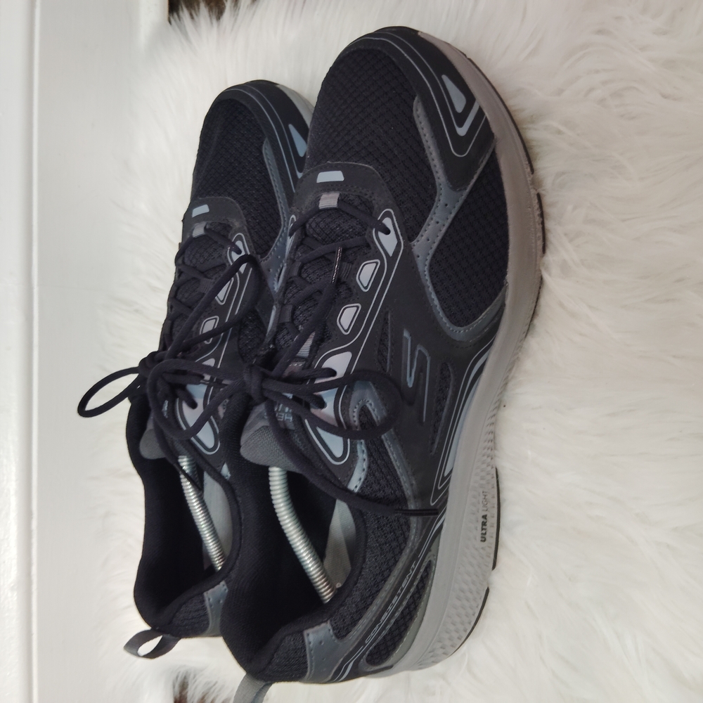 Skechers Men's Black and Gray Athletic Shoes
